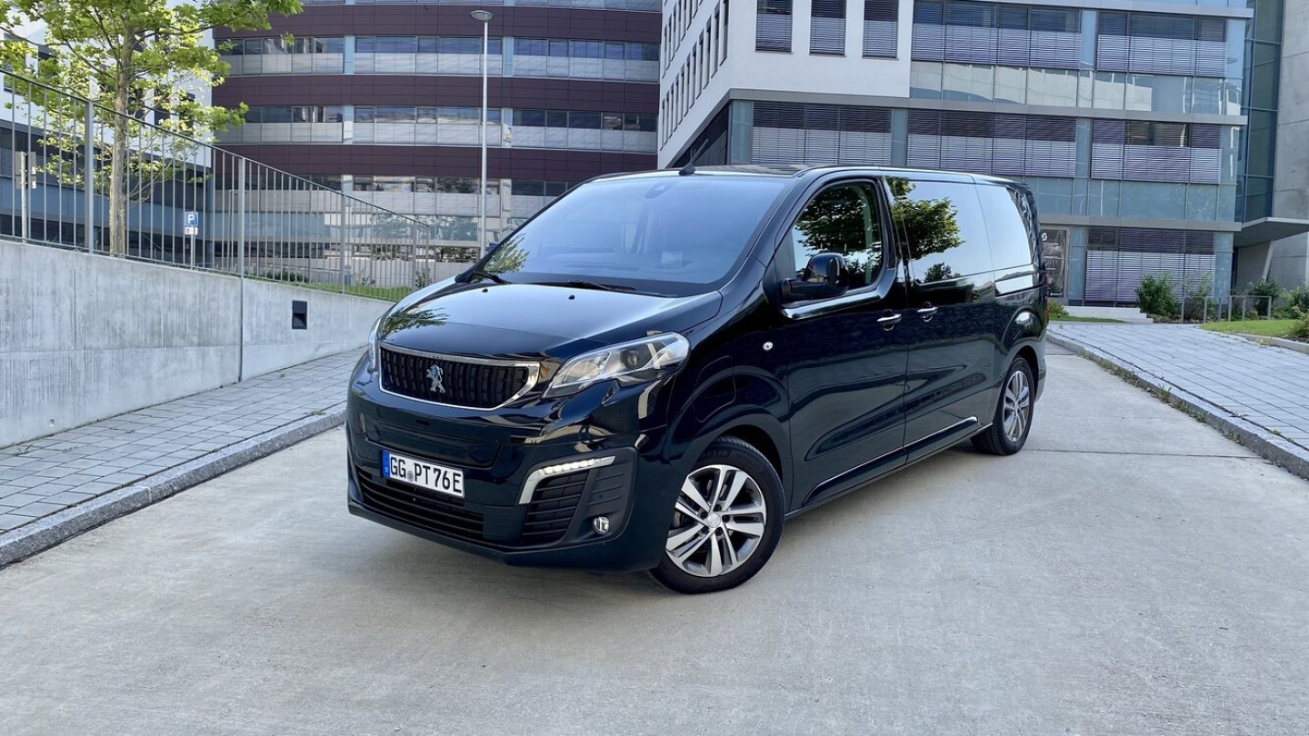 Peugeot e-Traveller