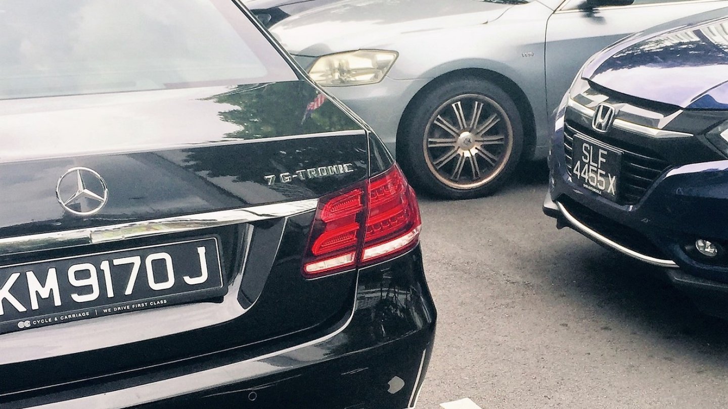 Seltener: Ein Taxi von Mercedes. Alle Autos der Marke zeigen ihre Automatik im Heckschriftzug. Seltener: Ein Taxi von Mercedes. Alle Autos der Marke zeigen ihre Automatik im Heckschriftzug.