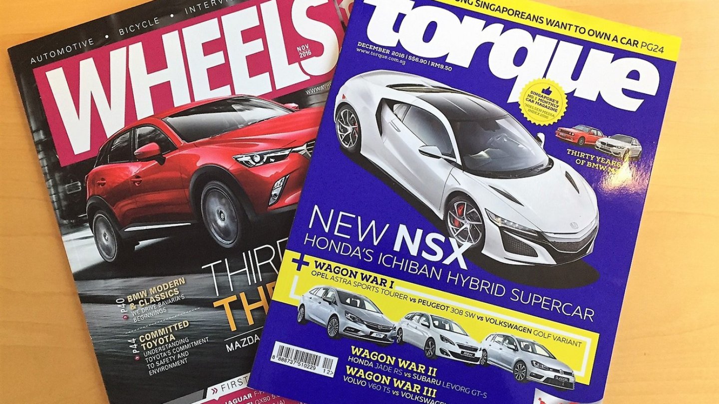 Für knapp 5,5 Millionen Einwohner gibt es zwei lokale Autozeitschriten. Für knapp 5,5 Millionen Einwohner gibt es zwei lokale Autozeitschriten.