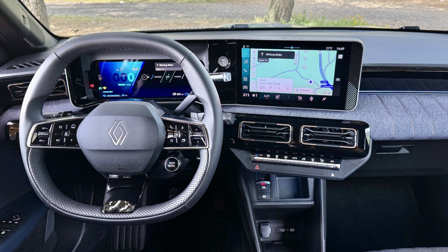 Auch dieser Renault setzt auf die Integration von Google-Software ins Infotainment-System. Auch dieser Renault setzt auf die Integration von Google-Software ins Infotainment-System.