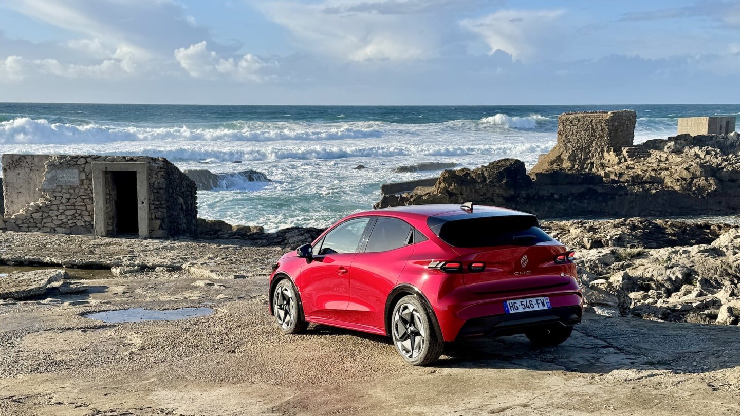 Testfahrt in Portugal: Der neue Renault Clio an der schroffen Atlantik-Küste.