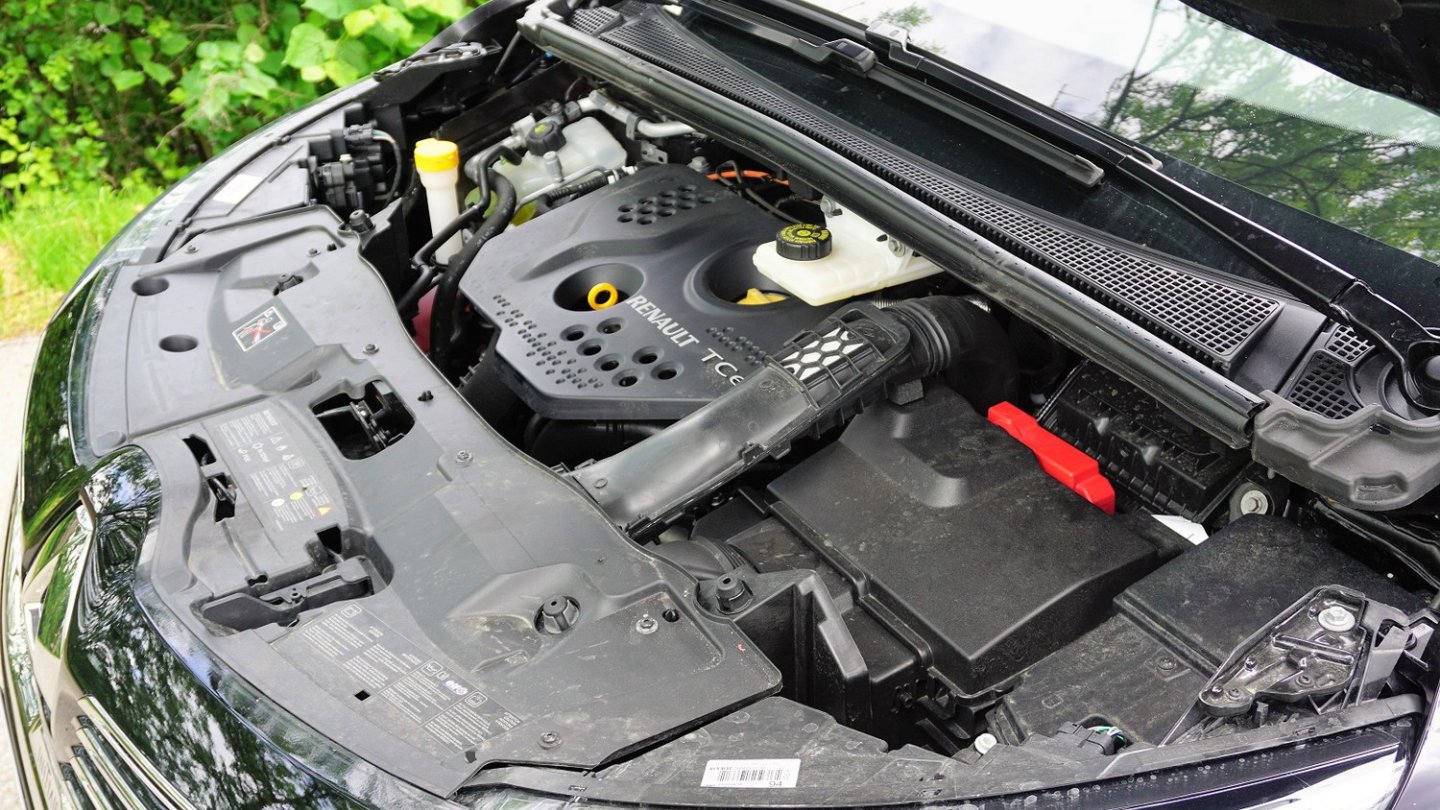 Der Benziner im Espace stemmt sich mit 200 PS aus 1,6 Litern Hubraum gegen 1,7 Tonnen Leergewicht. Der Benziner im Espace stemmt sich mit 200 PS aus 1,6 Litern Hubraum gegen 1,7 Tonnen Leergewicht.