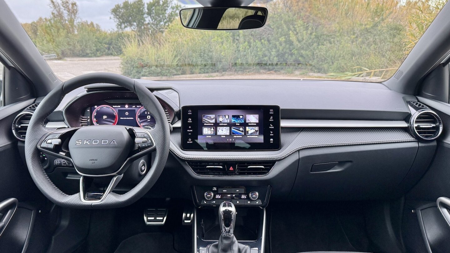 Das 7-Gang-DSG ist Serie, ein Navigationssystem gibt es optional.