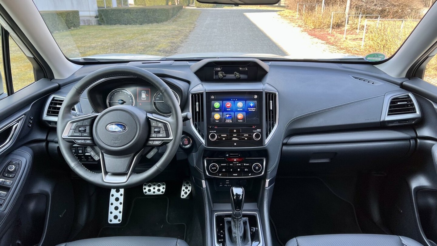 Logisch aufgebautes und einfach bedienbares Forester-Cockpit. Logisch aufgebautes und einfach bedienbares Forester-Cockpit.
