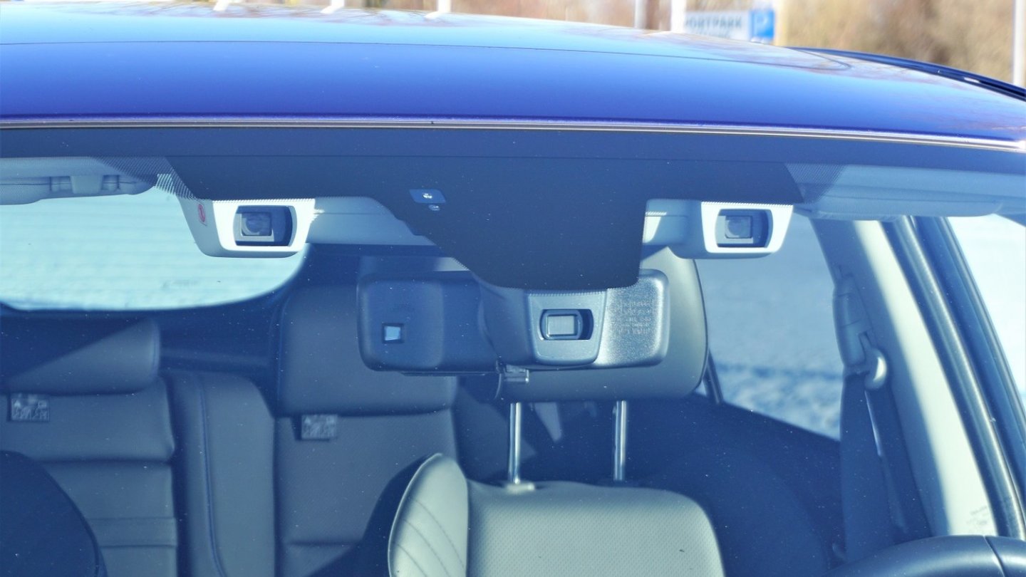 Die Kameraugen des Subaru Eyesight-Fahrassistenzsystems. Die Kameraugen des Subaru Eyesight-Fahrassistenzsystems.