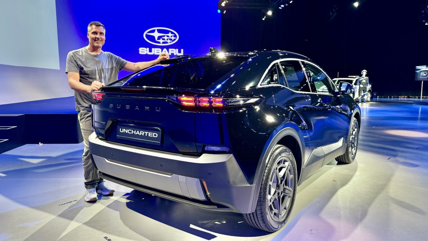 Zu Beginn des Jahres 2026 soll der Subaru Uncharted bei uns auf den Markt kommen. Zu Beginn des Jahres 2026 soll der Subaru Uncharted bei uns auf den Markt kommen.