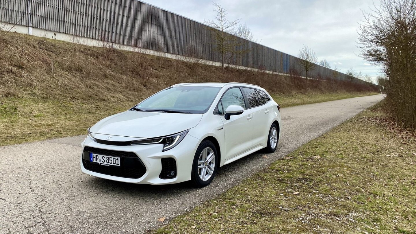 Den Suzuki Swace gibt es in einer vorkonfigurierten Ausstattung. Den Suzuki Swace gibt es in einer vorkonfigurierten Ausstattung.