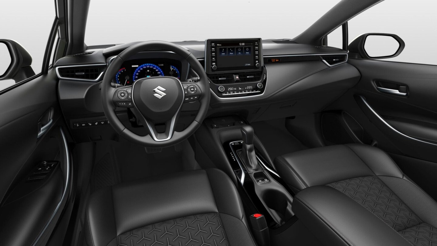 Corolla-Cockpit mit Suzuki-Logo. Corolla-Cockpit mit Suzuki-Logo.