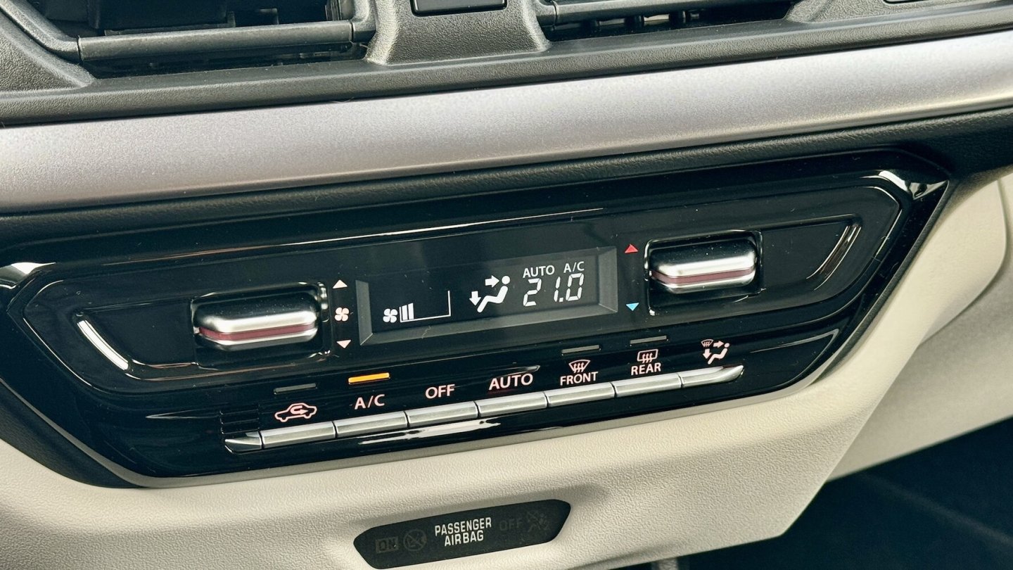 Die Klimaautomatik steckt im Swift Comfort+, Club und Comfort kommen mit manueller Regelung. Die Klimaautomatik steckt im Swift Comfort+, Club und Comfort kommen mit manueller Regelung.