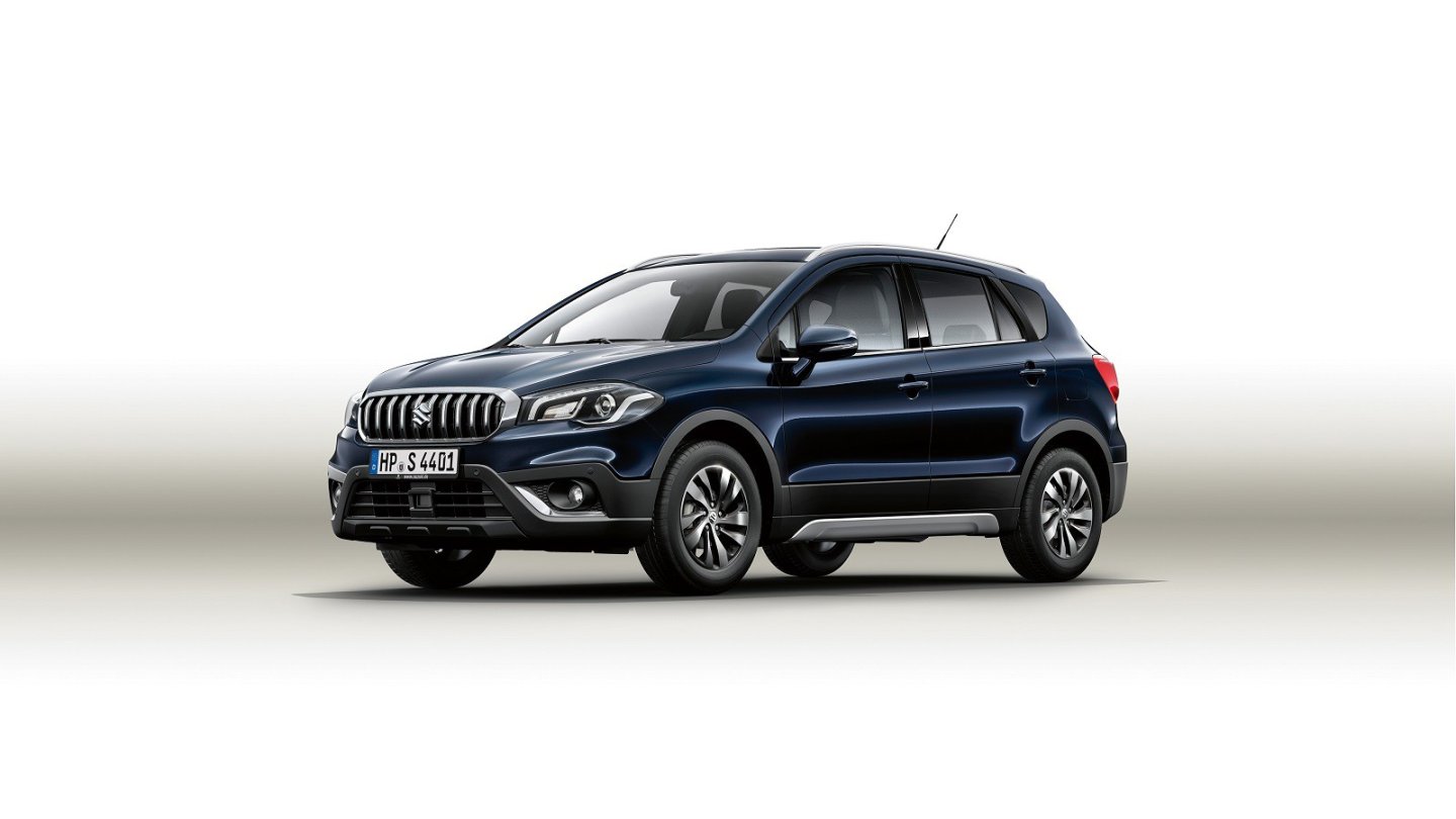 Bisher trug der SX4 ein Allerweltsgesicht, jetzt zitiert er den Deutsch-Chinesen Borgward BX7. Hm. Bisher trug der SX4 ein Allerweltsgesicht, jetzt zitiert er den Deutsch-Chinesen Borgward BX7. Hm.