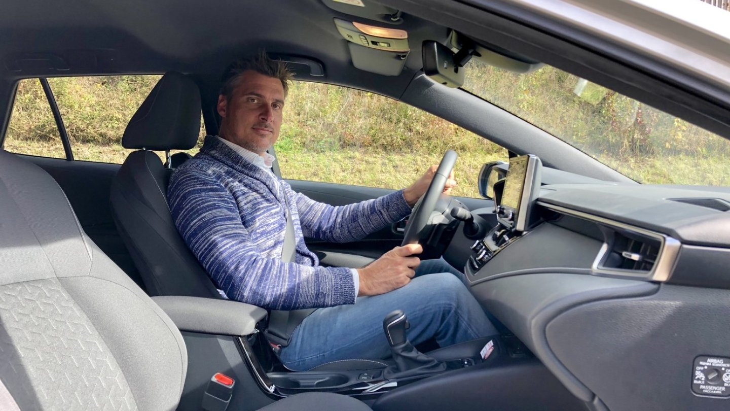 Vorne bietet der Corolla viel Platz. Vorne bietet der Corolla viel Platz.