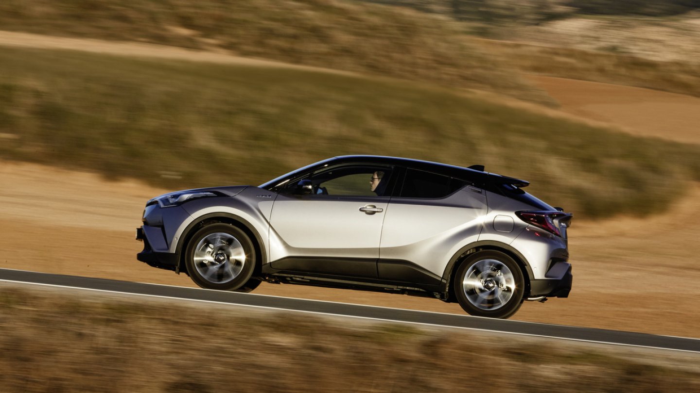 Die meisten Exemplare des neuen C-HR gehenals Hybrid zum Kunden. Die meisten Exemplare des neuen C-HR gehenals Hybrid zum Kunden.