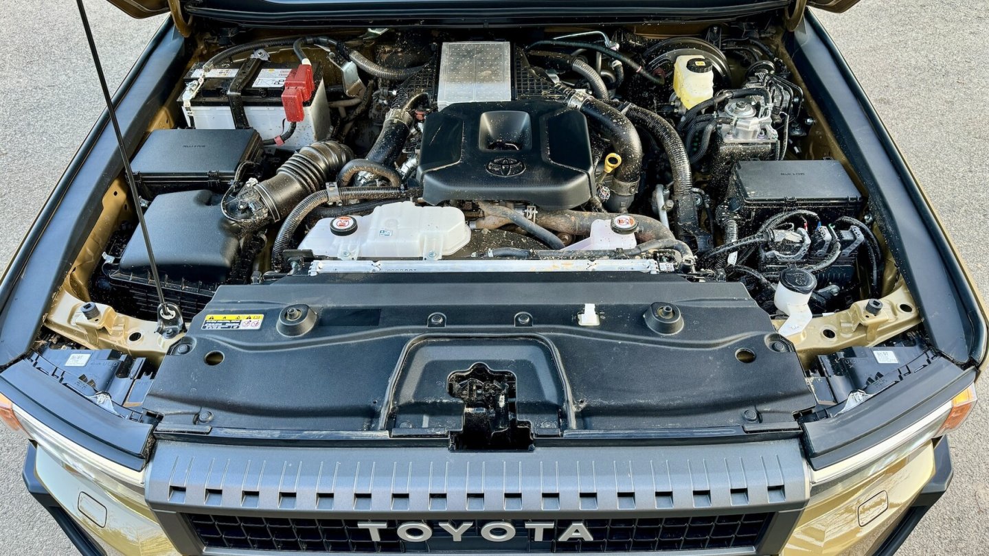 Der 2,8 Liter große Diesel mit 204 PS ist an eine Achtgang-Automatik gekoppelt. Der 2,8 Liter große Diesel mit 204 PS ist an eine Achtgang-Automatik gekoppelt.