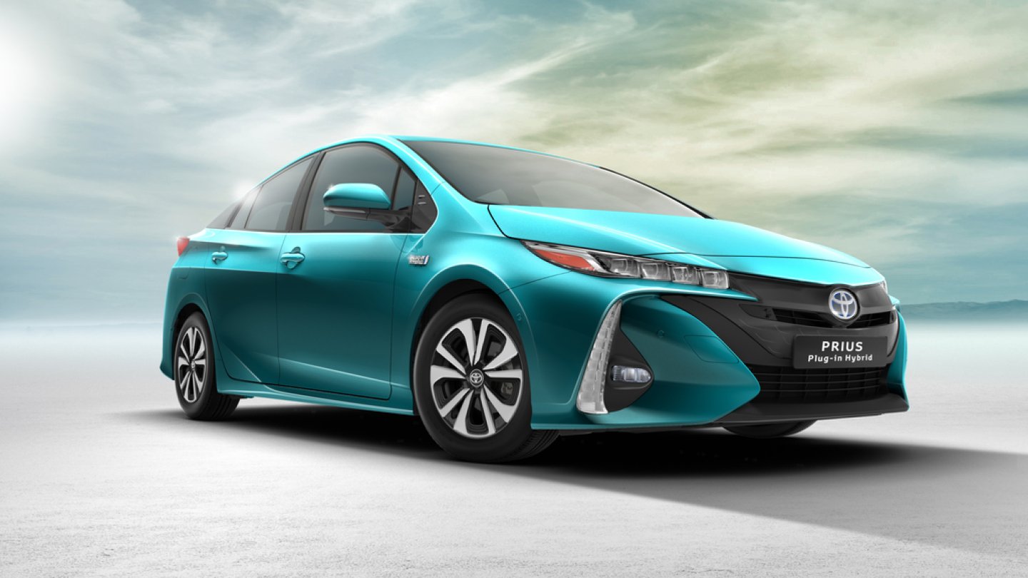 Böser LED Blick und schwarze Maske - der Plug-in Prius Böser LED Blick und schwarze Maske - der Plug-in Prius