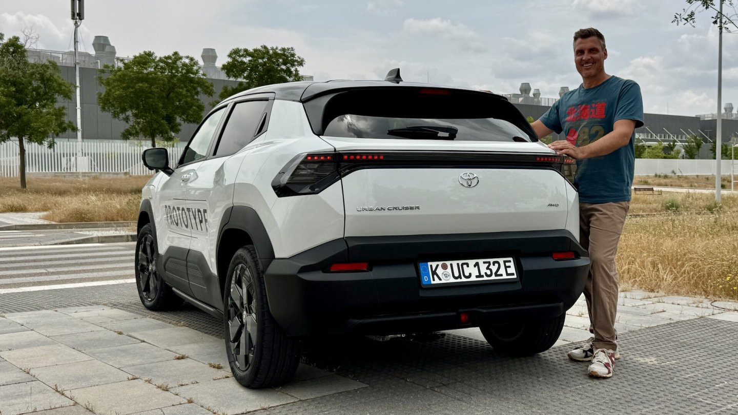 Bestellbar ist der neue kleine Elektro-Toyota bereits, ab Spätsommer wird er ausgeliefert. Bestellbar ist der neue kleine Elektro-Toyota bereits, ab Spätsommer wird er ausgeliefert.