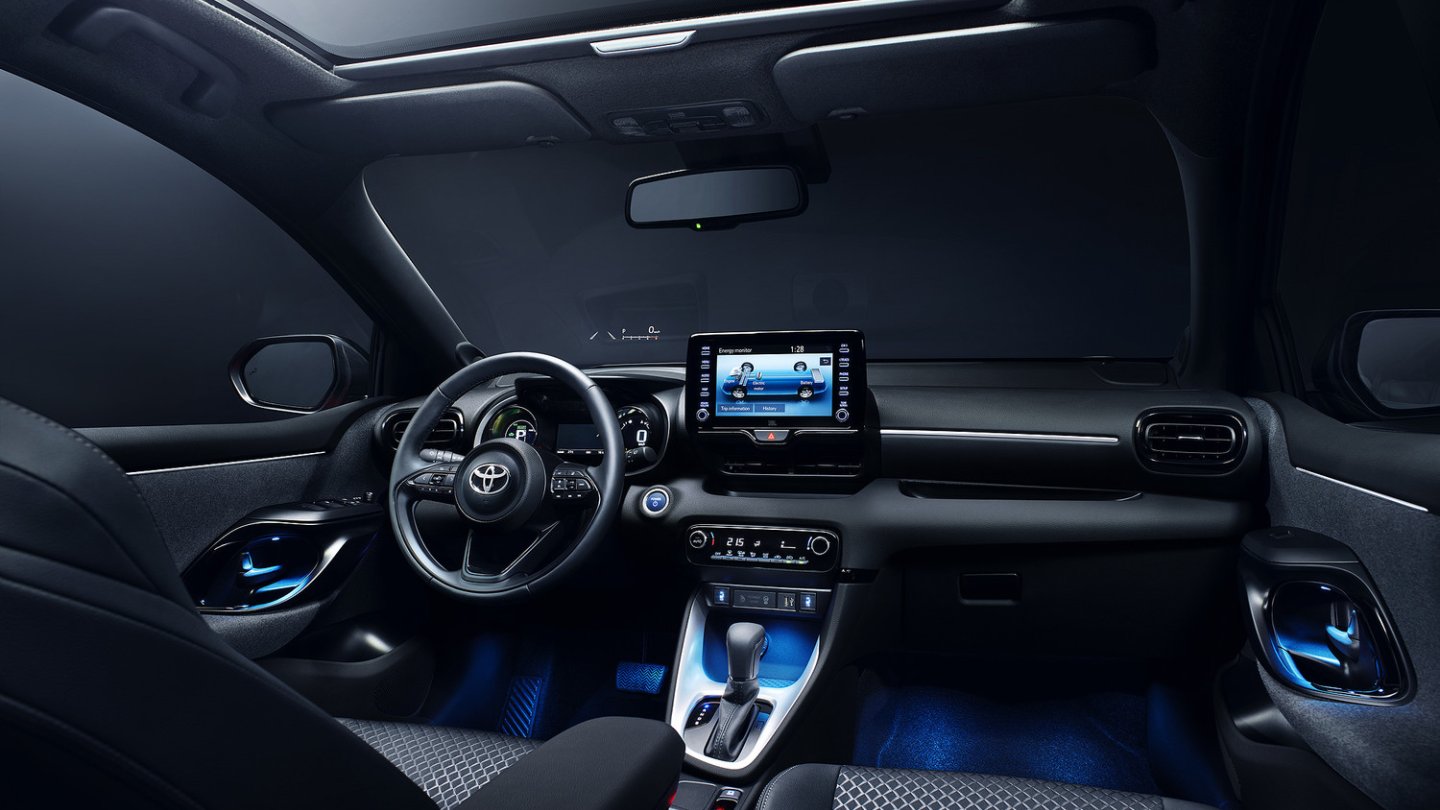 Gefälliges Cockpitdesign im neuen Toyota Yaris. Gefälliges Cockpitdesign im neuen Toyota Yaris.