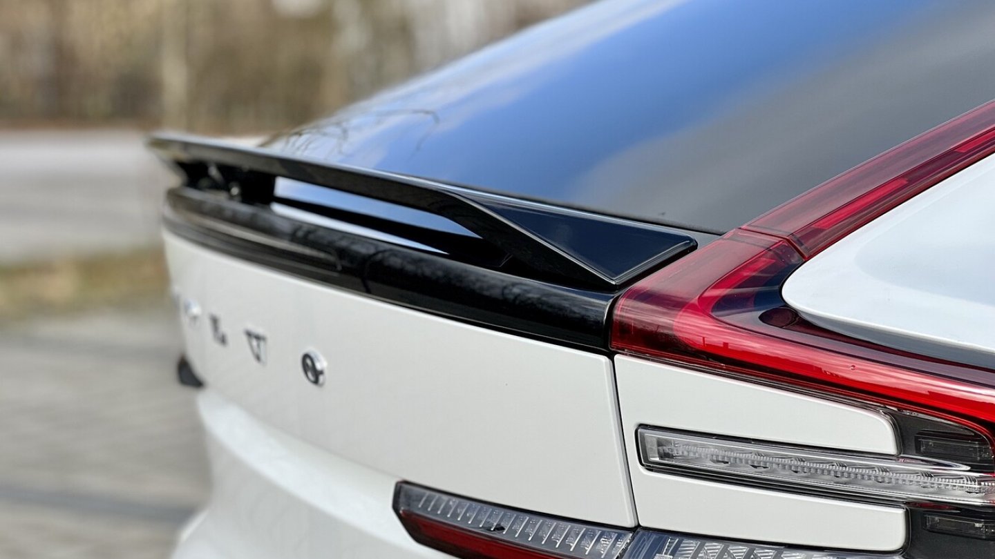 Der Spoiler ist eines von vielen besonderen Details am Heck des C40. Der Spoiler ist eines von vielen besonderen Details am Heck des C40.