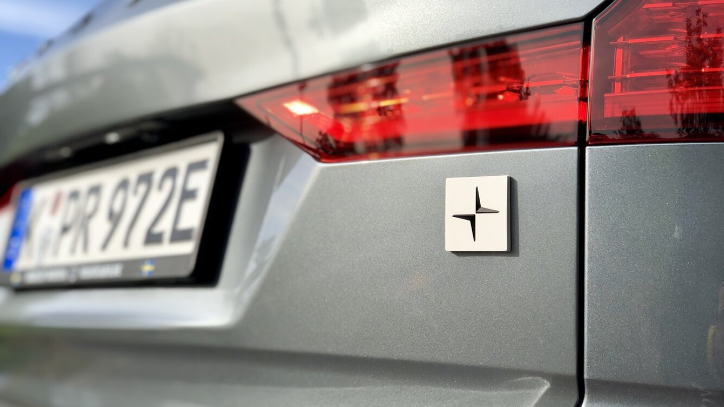 Auch die sportlichen Polestat Engineered - Modelle sind auf 180 km/h begrenzt. Auch die sportlichen Polestat Engineered - Modelle sind auf 180 km/h begrenzt.