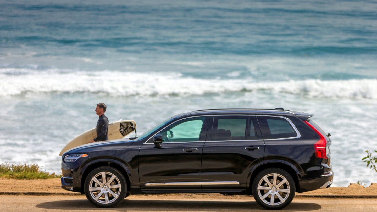 Der hippe SUV-Kunde surft auch ohne W-LAN. Der hippe SUV-Kunde surft auch ohne W-LAN.