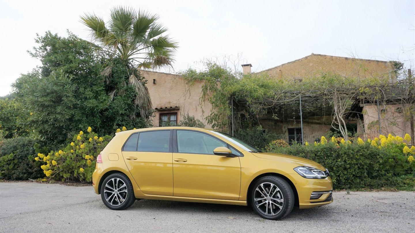 Der VW Golf ist auch als Firmenwagen ein Bestseller, meist als TDI. Der VW Golf ist auch als Firmenwagen ein Bestseller, meist als TDI.