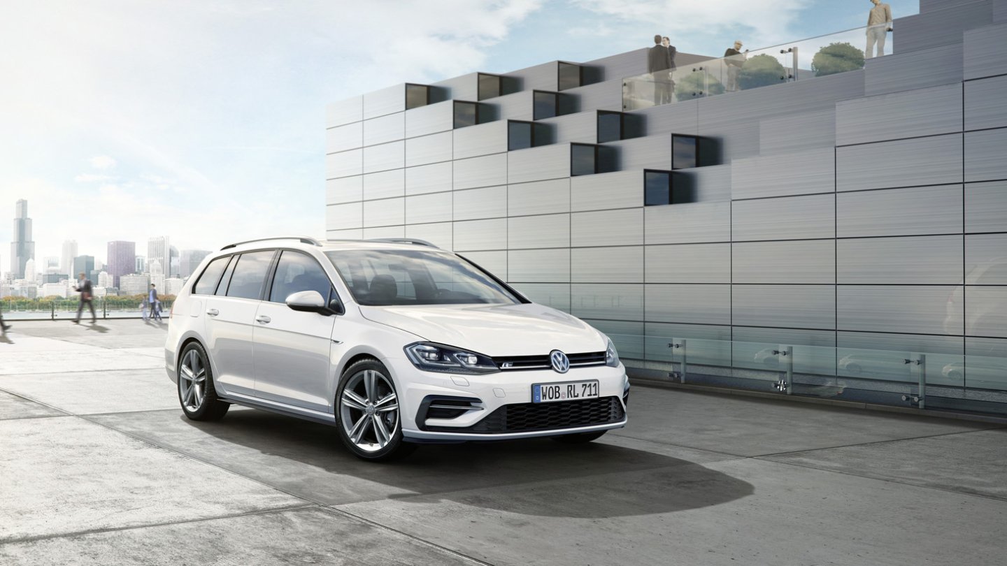 VW Golf R-Line