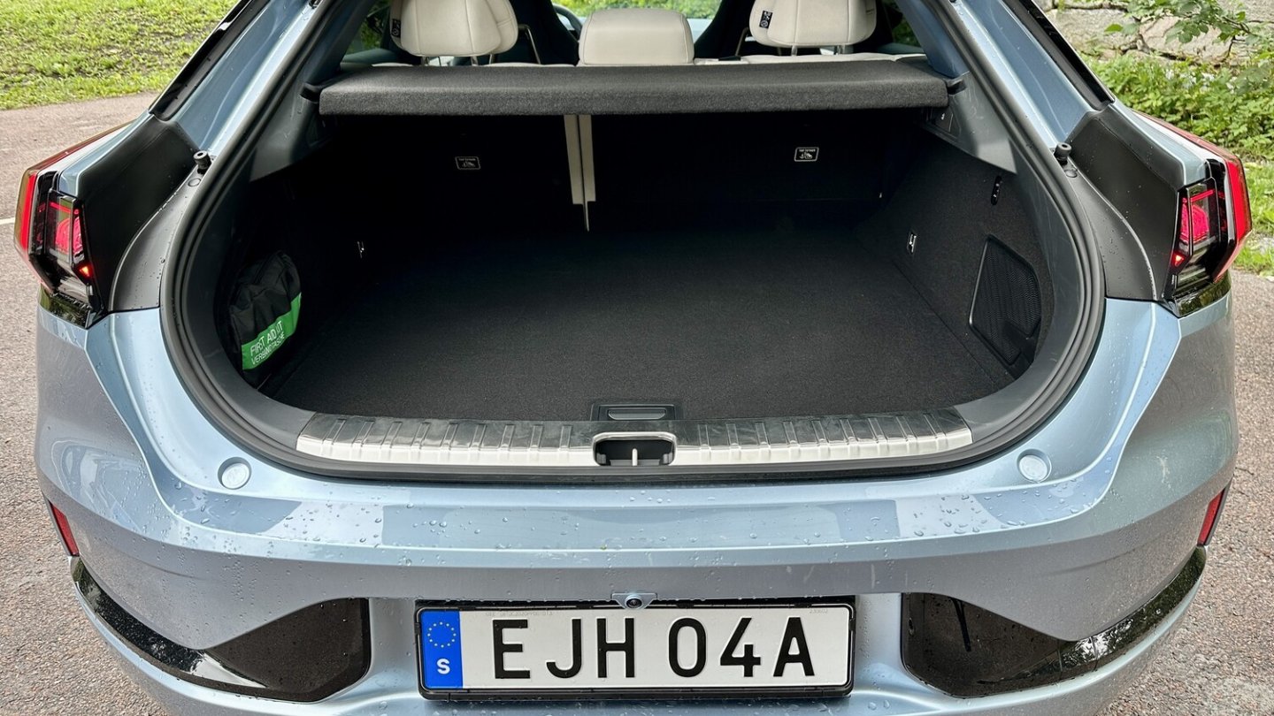 Der Kofferraum hat ein Volumen von 539 Liter. Der Kofferraum hat ein Volumen von 539 Liter.